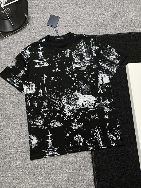 ブランドTシャツ側面デザイン
